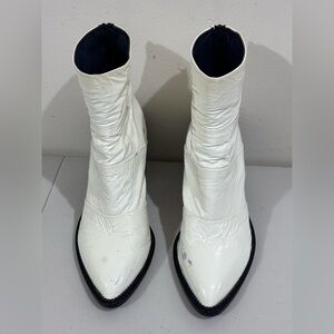 Vero Cuoio Glossy White Heeled Boots